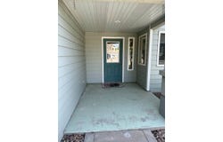 715 W 33rd Street, Hastings, NE 68901