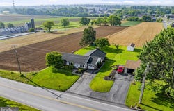 2136 HOBSON Road, LANCASTER, PA 17602