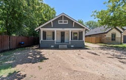 305 W Waco Street, Ennis, TX 75119