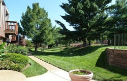 1133 Appleseed Lane, St Louis, MO 63132