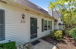 2594 Burridge Circle, Twinsburg, OH 44087