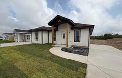 49 Gilberto, Del Rio, TX 78840