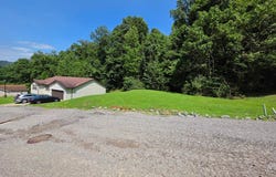 185 E Keyser Hts, Pikeville, KY 41501