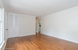 3312 Startan Ct, Louisville, KY 40220