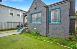 8127 Hillside St, Oakland, CA 94605