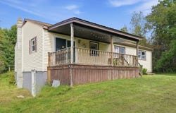 9 Broad St, Broadalbin, NY 12025