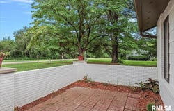 13861 LINN Drive, Athens, IL 62613