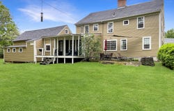 1 Mast Road, Lee, NH 03861