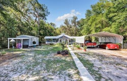 183 VIOLET Circle, Interlachen, FL 32148