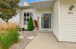 1941 PIKE Lane, DE PERE, WI 54115