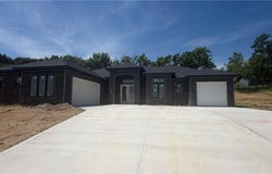 19097 Millstone Terrace, St Joseph, MO 64505