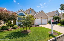 28 Sherwood Drive, Monroe Twp, NJ 08831