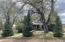 1645 Washington Avenue, Hot Springs, SD 57747