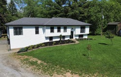 325 Central Ave, Pewee Valley, KY 40056