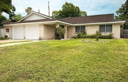 102 Tanglewood Drive, Victoria, TX 77901