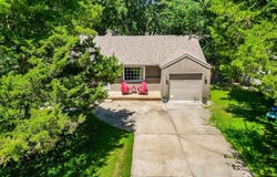 6414 W 82nd Street, Overland Park, KS 66204