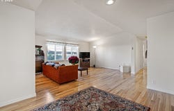 3355 N DELTA Hwy, Eugene, OR 97408