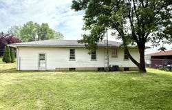 204 E 12th Street, Huntingburg, IN 47542
