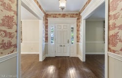 5325 Red Fox Road, Jackson, MS 39211