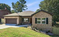 11 British Colonial .5 Drive, Little Rock, AR 72206