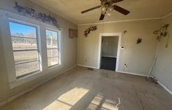 1226 W 5th St, Prentiss, MS 39474