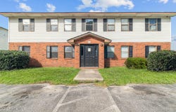 107 Ravenwood Drive, Jacksonville, NC 28546