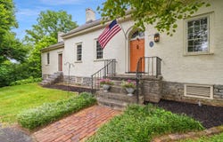 2004 East Leestown Road, Midway, KY 40347