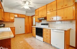 709 W Harrison, Fairfield, IA 52556