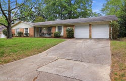 1206 Cliffdale Drive, Clinton, MS 39056