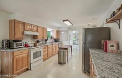 127 Mountain Rd, Oliver Springs, TN 37840