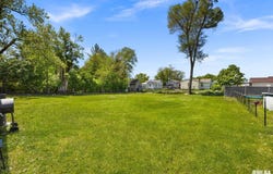 106 ERNEST Street, Washington, IL 61571