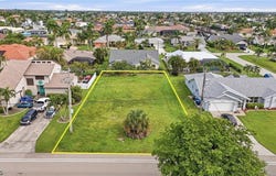 1205 El Dorado Parkway W, Cape Coral, FL 33914