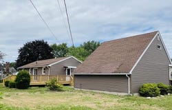 209 Casey Dr, Chicopee, MA 01020