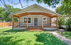 104 E Paine Avenue, Comanche, TX 76442
