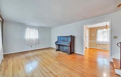 2747 Embassy Dr, Roanoke, VA 24019