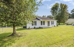 31 Windy Cove Lane, Stanton, KY 40380