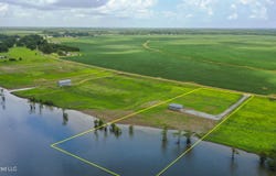 001 Deerfield Road, Yazoo City, MS 39194