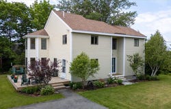 76 Donahue Drive, South Thomaston, ME 04858