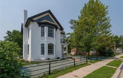 121 N Hickory Street, Chaska, MN 55318