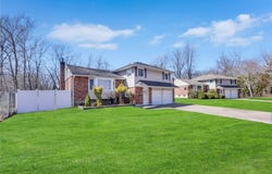 10 Carol Drive, Bethpage, NY 11714