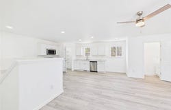16201 Haidyn Road, Saint Robert, MO 65584