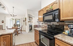 5701 Kensington Way N, Plainfield, IN 46168