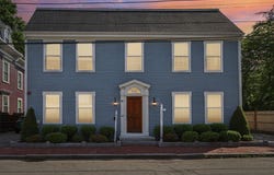 41 Washington St, Newburyport, MA 01950