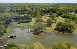 950 Little Oaks Drive, East Tawakoni, TX 75472