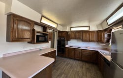 607 E 16TH Street, Farmington, NM 87401