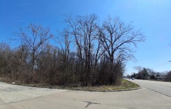 36245 N Green Bay Road, Waukegan, IL 60087