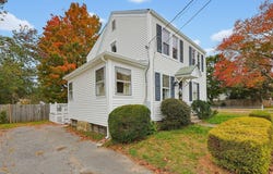 23 Adamsdale, Attleboro, MA 02703