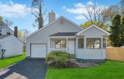 1 Sutton Place, Huntington, NY 11743
