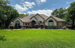 104 Sandra Palmer Street, Stephenville, TX 76401