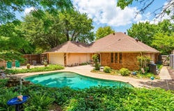 900 Forest Hill Court, Cedar Hill, TX 75104